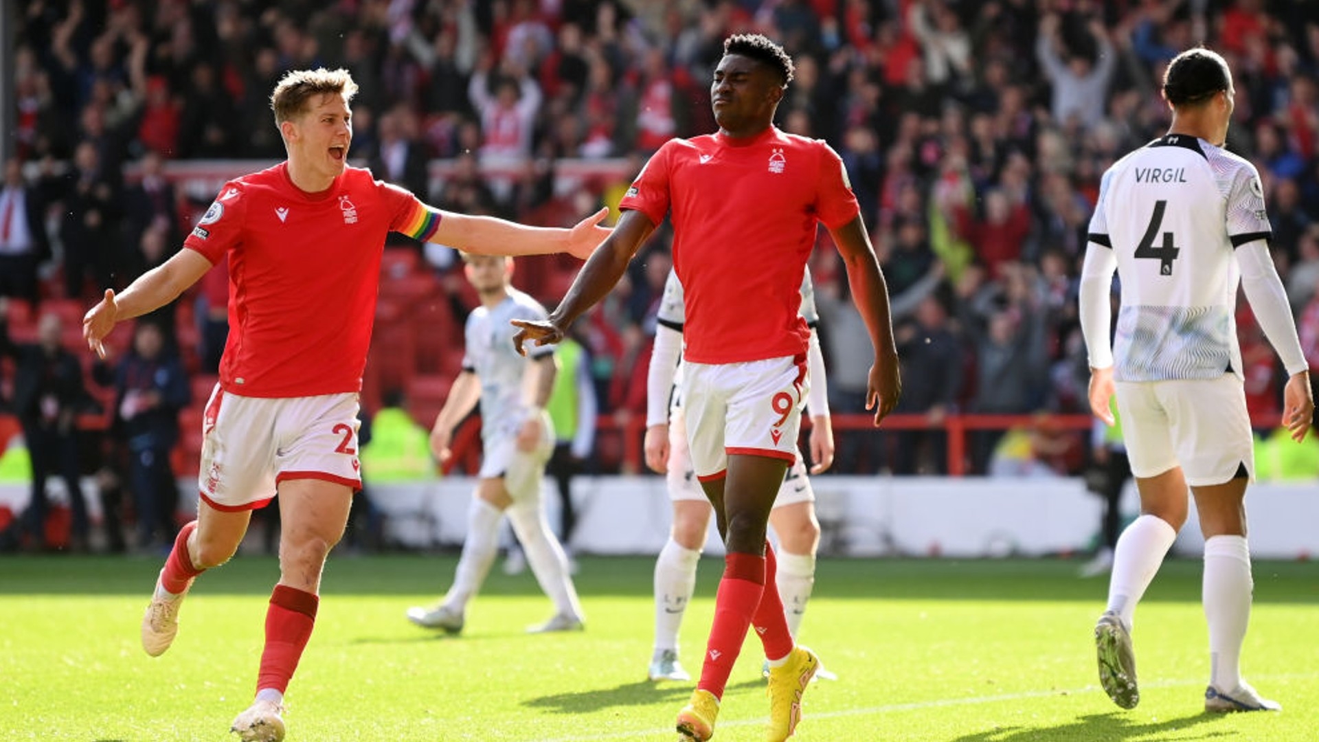 充他的球探 充他的球探